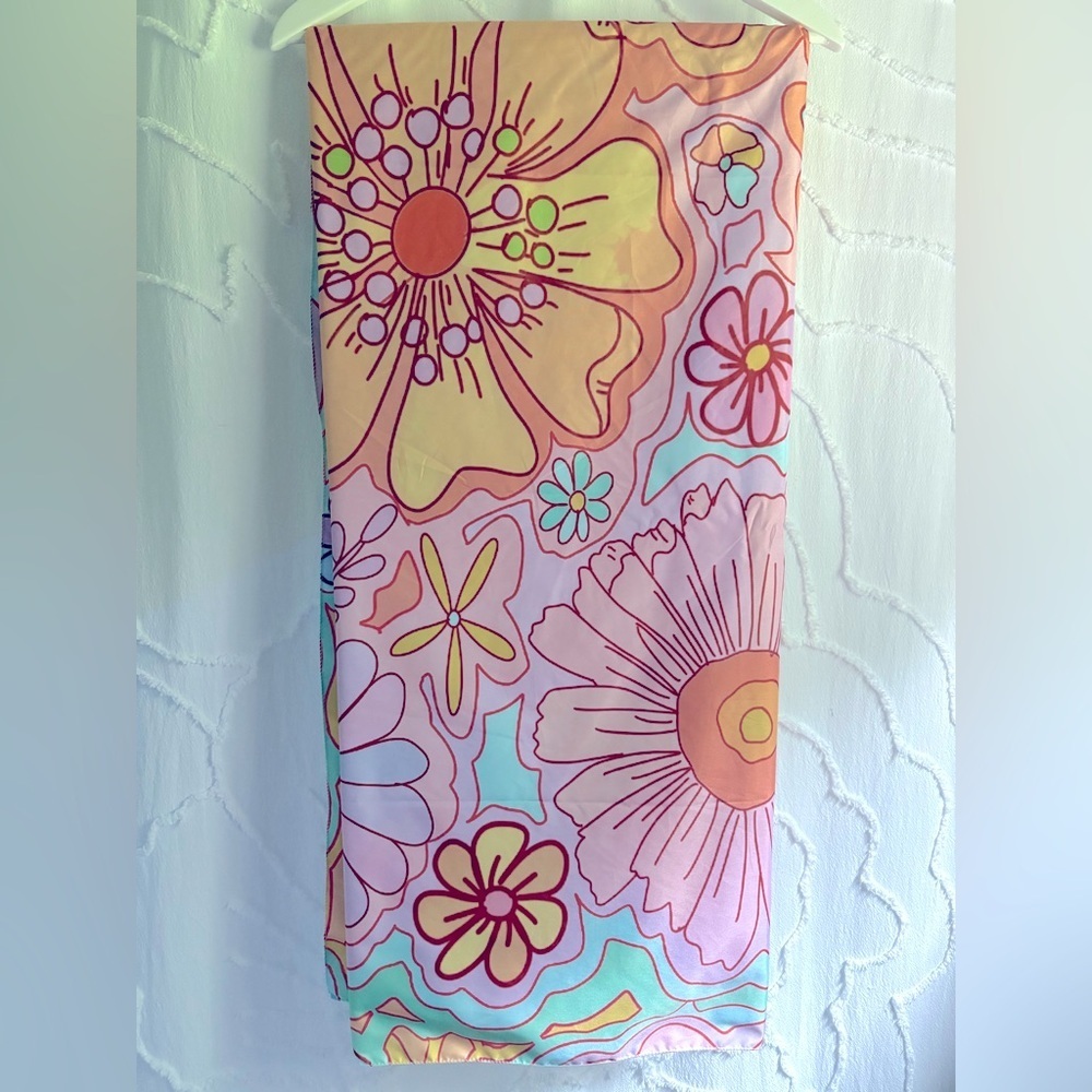 Retro Floral Tapestry - Picture 1 of 3